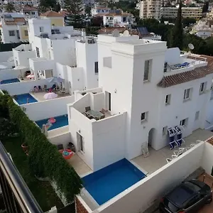 https://superior-family-town-centre-villa-close-to-beach-in.1costadelsol.com